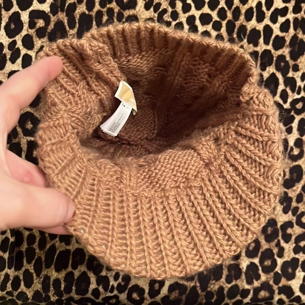 Brand New Michael Kors Cable Knit Winter Beanie Hat w/ Rib Brim Bill Camel